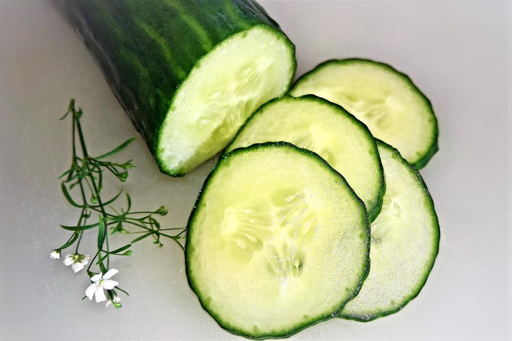 cucumber peeling